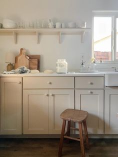 the kitchen is clean and ready to be used for cooking or baking, as well as other things