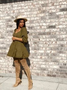 Dress With Knee High Boots Plus Size, High Boots Outfit Jeans, Brown Thigh High Boots Outfit, Knee Boots Plus Size, Knee High Boots Plus Size, Dress With Knee High Boots, Brown Thigh High Boots, Boots Plus Size, Boots For Fall