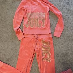 I Got This Awhile Ago And Never Wore It, No Flaws Except Loose Treads Inside. Price Is Negotiable Juicy Track Suit, Desired Wardrobe, Juicy Couture Pants, Juicy Couture Accessories, Couture Pants, Gyaru Fashion, Couture Accessories, Pink Jumpsuit, Track Suit