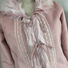 Kick It Back To The Early 2000’s Era W/ This Gorgeous Baby Pink Coat By Kaity. Pink Faux Fur Trim. Embroidered Trim. Faux Suede Patchwork Style. Faux Fur Lined For Extra Warmth. Light Stains Throughout, Photos Shown To Reflect Condition. Two Front Pockets. Tie Closure. Fur Lined Jacket Y2k, Baby Pink Coat, Coats Y2k, Y2k Coat, Suede Patchwork, Early 2000’s, Embroidered Trim, Pink Faux Fur, Pink Coat