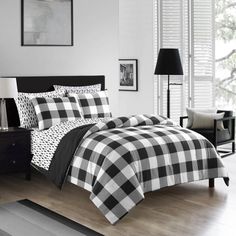 a black and white checkered comforter set