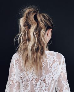 Mane Addicts Everything Your Hairstylist Needs to Know For Your Wedding Hair Test Hair Inspiration Medium, Kristin Ess Hair, Hair Test, Kristin Ess, Mom Hairstyles, Modern Hairstyles, Hair Inspo Color