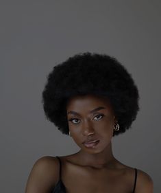 Curly Hair Journey, Natural Curly Hairstyles, Short Natural Curly Hair, Short Afro, Natural Afro Hairstyles, Dark Skin Beauty, Blonde Hair Looks, 4c Hair