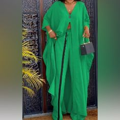 Very Flowing Super Long Top Kimono Style With Matching Pants With Black Stripe Green Wide Leg Two-piece Pants, Green Wide Leg Sets With Pockets, Green Wide Leg Set With Pockets, Maxi Tops, Two Piece Pants Set, Backless Mini Dress, Top Pants Set, Summer Style Casual, Streetwear Women