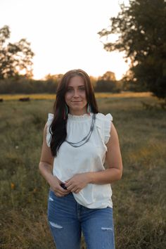 White ruffle blouse top Western Tops For Women Classy, Cream Top Outfit, Casual Western Outfits, Womens Western Tops, Western Tops For Women, White Tops Outfit, Bridesmaid Tops, Casual Country Outfits, White Ruffle Blouse