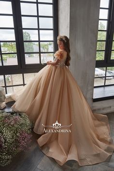 Peach Flower Girl Dress, Girls Communion Dresses, Elegant Ball Gowns, Princess Skirt, Tulle Flower Girl, First Communion Dresses, Custom Gown, Girls Pageant Dresses, Ball Gown Skirt