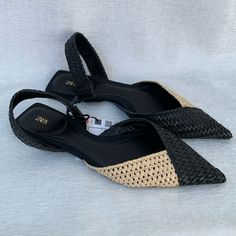 Zara Raffia Slingback Flats Black Cream Nwt Size 7 Contrast Color Toe Black Cream Woven Raffia Pointed Toe Slingback Flats **** Nwt **** Perfect All Year Long!! With A Summer Dress, Slacks, Jeans, Shorts, Mini Skirt, Maxi Skirt, For Work Or Pleasure! Summer, Fall, Winter, Spring, Date, Brunch, Everyday, Work, Office, Casual, Relaxed, Beach, Capsule, Lagenlook, Classic, Sophisticated, Elegant, Feminine, Romantic, Neutral, Quiet Luxury, Minimalist Cream Slingback Pumps With Flat Heel For Summer, Black Slingback Pumps For Summer, Zara Black Slingback Pumps With Pointed Toe, Zara Black Pointed Toe Slingback Pumps, Black Zara Slingback Pumps With Pointed Toe, Beige Flat Slingback Pumps For Summer, Zara Slingback Sandals For Spring, Zara Leather Slingback Pumps For Summer, Chic Black Flat Slingback Sandals