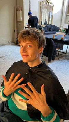 hugh laughton scott instagram story Boyfriend Hair, 90s Hairstyles Men, Fine Hair Men, Men Blonde Hair, Fine Straight Hair, Shaggy Short Hair