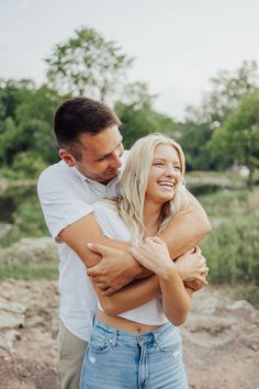 Couples Photoshoot | Engagement Pictures | Iowa Wedding Photographer | Couples Photoshoot Poses Denim And White Engagement Pictures, White Shirt Jeans Engagement Photos