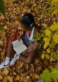 #reading #photography #leaves #fall #falltrends Fall It Girl Aesthetic, That Girl Fall Aesthetic, Black Women Fall Aesthetic, Fall Girl Aesthetic Black Women, Soft Girl Aesthetic Black Women Fall, Apple Picking Aesthetic Outfit, Brown Woman Aesthetic, Fall 2024 Aesthetic