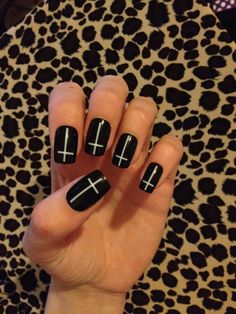 cross nails  - id only do it on one nail as an accent Fit Board, Gothic Nails, Nail Stuff, Nails Inspo, Nail Arts, Nail Shapes, Stiletto Nails