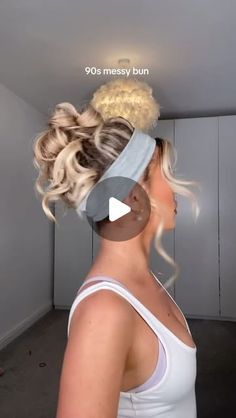 Jade Lauren on Instagram: "Curly updos >>>" Curly Updos, Curly Updo, Hair Inspo, Jade, Hairstyles, Quick Saves, Beauty