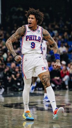 NBA Philadelphia 76ers star Kelly Oubre Jr hype on the court Kelly Oubre Jr Wallpaper, Sporty Guys, Philadelphia Sixers, Wallpaper Background Aesthetic, Basketball Drawings, Sports Wallpaper, Basketball Motivation, Kelly Oubre Jr, Basketball Background