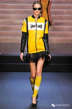 MOOD Paul Gaultier Spring, Fashion Week 2015, Image Bank, Kill Bill, Fashion Lady, Moda Vintage, Yellow And Black, Yellow Fashion