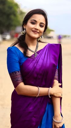 Manasi Hima Bindu, Insta Models, Face Images, Indian Actress Hot Pics, Hot Pics, Half Saree, Indian Beauty Saree, Girl Face