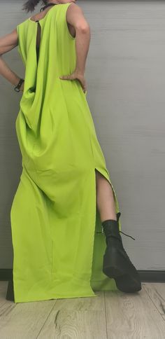 Green Midi Dress With Side Slits, Long Oversized Dresses For Parties, Oversized Long Dresses For Party, Oversized Long Dress For Party, Oversized Long Party Dresses, Summer Long Stretch Dress, Summer Stretch Long Skirt, Oversized Green Midi Dress, Spring Dresses With Side Slits And Long Skirt