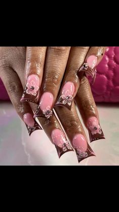 Brown And Pink Duck Nails, Hibiscus Flower Duck Nails, Medium Square Acrylic Nails 3d Flowers, Big Charm Nails, Artsy Acrylic Nails, Fall Duck Nails, 2000s Nails Acrylic Y2k, 2000 Nail Designs, Old School Nails