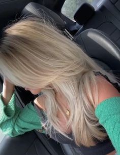 Mink Blonde Hair, Bright Blonde Root Tap, Money Piece Blonde Highlights, Cool Blonde Highlights On Blonde Hair, Blond With Brown Underneath, Blonde Hair With Fair Skin, Light Brown Roots Blonde Hair, Heavy Highlights Blonde, Old Money Blonde Dark Roots