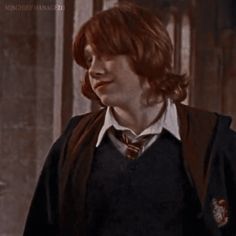 Harry Potter Goblet Of Fire, Ron Weasley Aesthetic, Rupert Grint Ron Weasley, Fire Icon, Harry Potter Goblet, Glume Harry Potter, Rupert Grint