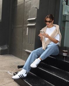 Elevated Spring Outfit, Cass Dimicco Style, Basic Fashion Outfits, Cass Dimicco, Mom Inspo, Trip Fits, 10 Winter Outfits, Adidas Samba Outfits, Samba Outfits