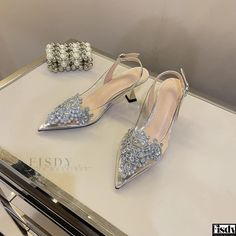 Fisdy - Exquisitely Designed Bridal Shoes with Rhinestone Embellishments and High Heels Rhinestone Wedding Shoes, Wedding High Heels, Bow High Heels, Wedding Pumps, Elegant Heels, Rhinestone Embellishments, Low Heel Shoes, Rhinestone Wedding, Black High Heels