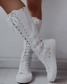 Flat Heel Boots, Zipper Heels, Ootd Summer, Early Spring Outfits, White Boots, Trend Fashion, Petite Outfits, Girls Boots