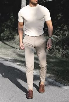 Chinos Men Outfit, Office Old Money, Old Money Fashion, Money Fashion, Mens Summer Outfits