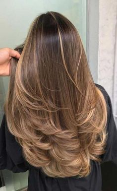 Highlights Brown Hair Balayage, Brown Hair With Caramel Highlights, Kadeřnické Trendy, Blond Balayage, Brunette Hair With Highlights, Balayage Hair Dark, Caramel Hair