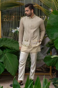 Wedding Outfit Men Guest, Indian Wedding Outfits For Men, Sangeet Outfit For Men, Indo Western Outfits For Men, Engagement Dress For Men, Indian Wedding Suits Men, Mens Traditional Wear, Indian Wedding Clothes For Men, Mens Indian Wear