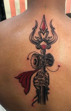 Earth Art Drawing, Tattoos Spiritual, Shivratri Wallpaper, Arrow Compass Tattoo, Arm Tattoos Black, Mom Dad Tattoo Designs