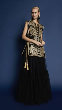 Áo Blu, Gaun Koktail, Black And Gold Dress, Ramadan 2023, Robes Glamour, Batik Fashion, Abaya Designs, فستان سهرة, Indian Designer Outfits