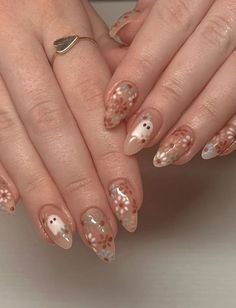 Simplistic Fall Nails, Late September Nails, Nail Ideas October, Spooky Summer Nails, Cool Gel Nails, Fall Manicure Nails, Birthday Nails Fall, Fall Wedding Nails Bridesmaid, October Manicure