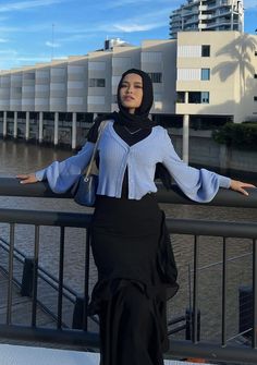 Hijabi Brunch Outfit, Muslim Teenage Outfits, Hijab Modest Outfits, Hijabi Dress Outfits, Hijabi Fashion Dress, Hijabi Dresses Casual, Hijabi Skirt Outfits, Halal Outfit