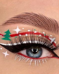 Christmas Makeup Art, Christmas Eyeshadow Looks, Kajal Eyeliner