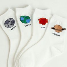 Diy Tie Dye Socks, Pretty Socks, Socks Aesthetic, Korean Accessories, Art Socks, Sock Outfits, Funky Socks, Comfortable Socks, 자수 디자인