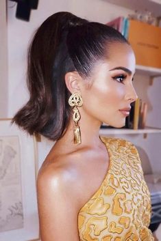 Ponytail Ideas, 50 Hairstyles, Drag Make-up, Pony Hairstyles, Half Ponytail, Penteado Cabelo Curto, Mid Length Hair, Round Faces