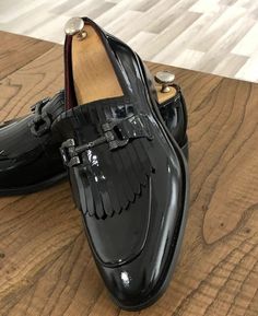 Kick Flip, Billionaire Luxury, Gangsta Tattoos, Mens Business Casual Outfits, Moccasin Shoes, Black Men Fashion Swag, Summer 19, Oxford Brogues