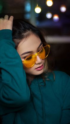 Sunglasses Asian, Cute Girls Dp, Cute Girl Dp, Girls Sunglasses, Dp Girl, Girl Sunglasses, Yellow Sunglasses, Girl Crush Fashion, Girls Dp Stylish