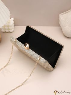 BirdinBag - Stylish Golden Glitter Clutch for Elegant Party and Dance Events Glitter Clutch, Dance Event, Golden Glitter, Gold Bag, Elegant Party, Mini Fashion, Square Bag, All Over Print, Kiss