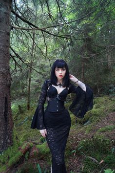 Alternative Girl, Goth Outfit Ideas, Gothic Girl, Rockstar Gf, Aesthetic Goth, Goth Look, Romantic Goth, Goth Beauty, Goth Girl