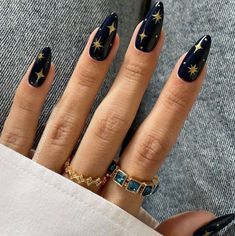 Star Nail Designs, Dark Blue Nails, Navy Nails, Unghie Sfumate, Navy Blue Nails, December Nails, November Nails, Galaxy Nails