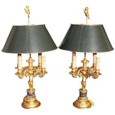 a pair of lamps sitting next to each other