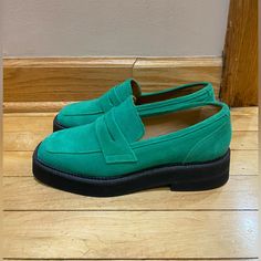 Maguire Paola Loafer In Peppermint Color. Size 38. Suede/Leather. Only Worn Inside. Unfortunately A Little Too Narrow For Me! Smoke And Pet Free Home. Suede Leather, Flat Shoes Women, Peppermint, Loafer Flats, Loafers, Women Shoes, Pet, Customer Support, Green