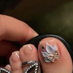 𝒫𝒾𝓃: 𝑔𝑜𝓁𝒹𝓈𝒽𝑜𝓇𝓉𝓎 💌 Nail Glam, Gel Toe Nails, Acrylic Toe Nails, Acrylic Toes, Pretty Toe Nails, Cute Toe Nails, Unique Acrylic Nails, Black Nail, Toe Nail Designs