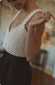 Beaded Bra, Top Pearl, Diy Vetement, Sternum Tattoo, Mode Inspo, Looks Chic, Mode Inspiration, Karl Lagerfeld