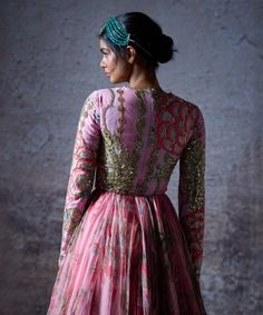 This blush pink anarkali features intricate embroidery on a blend of organza and silk chanderi, paired with a matching dupatta. The combination of luxurious fabrics and detailed craftsmanship results in a timeless and elegant ensemble. Mahima Mahajan, Pink Anarkali, Embroidered Anarkali, Anarkali Gown, Indian Couture, Flowing Skirt, Feel Beautiful, Indian Designer, Bride Bridal