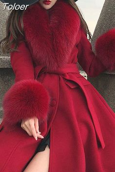 Scarf Cuff, Winter Mode Outfits, Collar Scarf, Winter Fur Coats, Coat With Fur, Coats Women, Red Coat, Woolen Coat