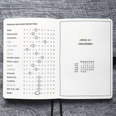 Covering stunning minimalist bullet journal ideas, both easy to create and look incredible, for those who prefer things clean and simple. Bullet Journal Month Page, Minimalist Bullet Journal Ideas, Bullet Journal First Page, Bullet Journal Yearly, Monthly Reflection, Minimalist Bullet Journal, Bullet Journal Work