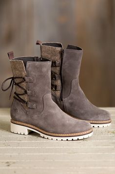 Image Confirt Boots Cozy, Winter Dress Shoes Womens Smart, 2022 Winter Boots Trends Women, Woman’s Outdoor Boots, Stylish Winter Boots Nordstrom, Casual Winter Boots 2022, Stylish Winter Boots Flat Comfortable, Luxury Casual Waterproof Boots For Walking, Gray Waterproof Boots