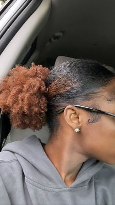 #4chair #blackhairstyle #slickbackpuff #gingerhair #curlyhair Dyed Puff Natural Hair, Slick Back On 4c Hair, Blonde Brown Hair Color, Purple Hair Streaks, Natural Hair Pictures, Skunk Hair, Natural Hair Bun Styles, Honey Brown Hair